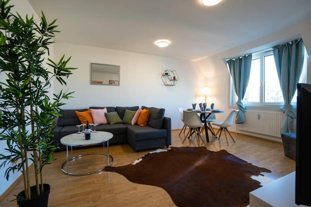 Stylish 2 Floor Penthouse • 15 Min To City Center Vienna Exterior photo
