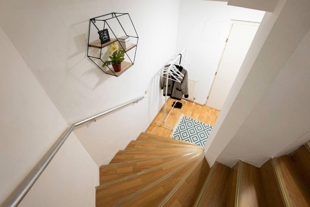 Stylish 2 Floor Penthouse • 15 Min To City Center Vienna Exterior photo